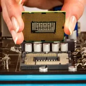 Processador e placa-mãe modernos para um computador doméstico